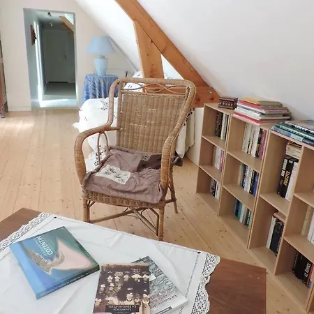 Between Utah And Barfleur Lithaire